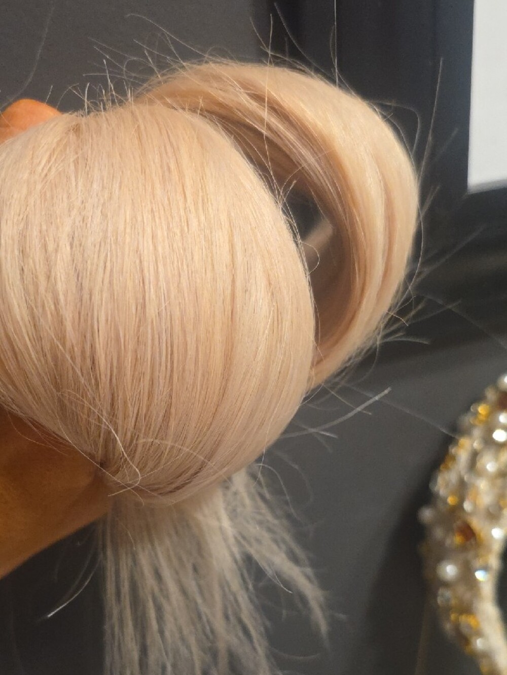 Blonde Clip-In Hair Extensions - Natural Light Blonde 22"/21"